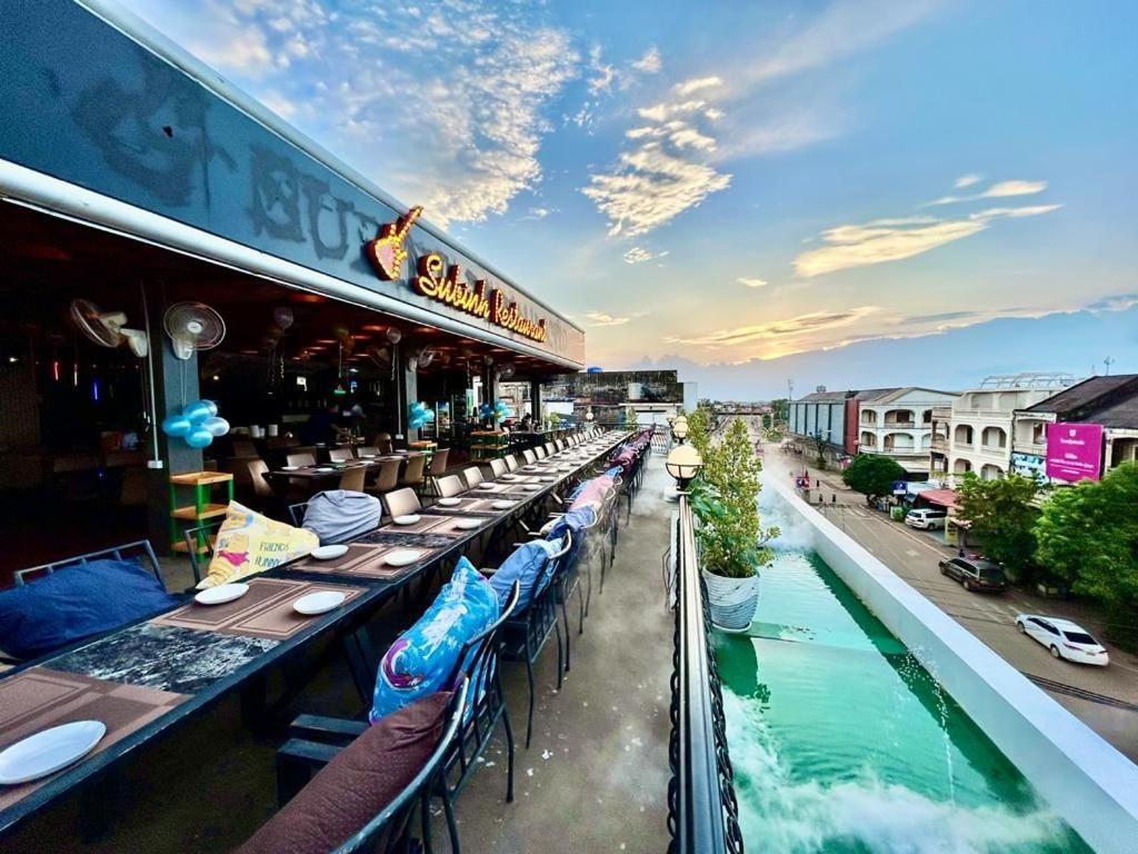 Subinh Hotel And Restaurant Pakse Buitenkant foto