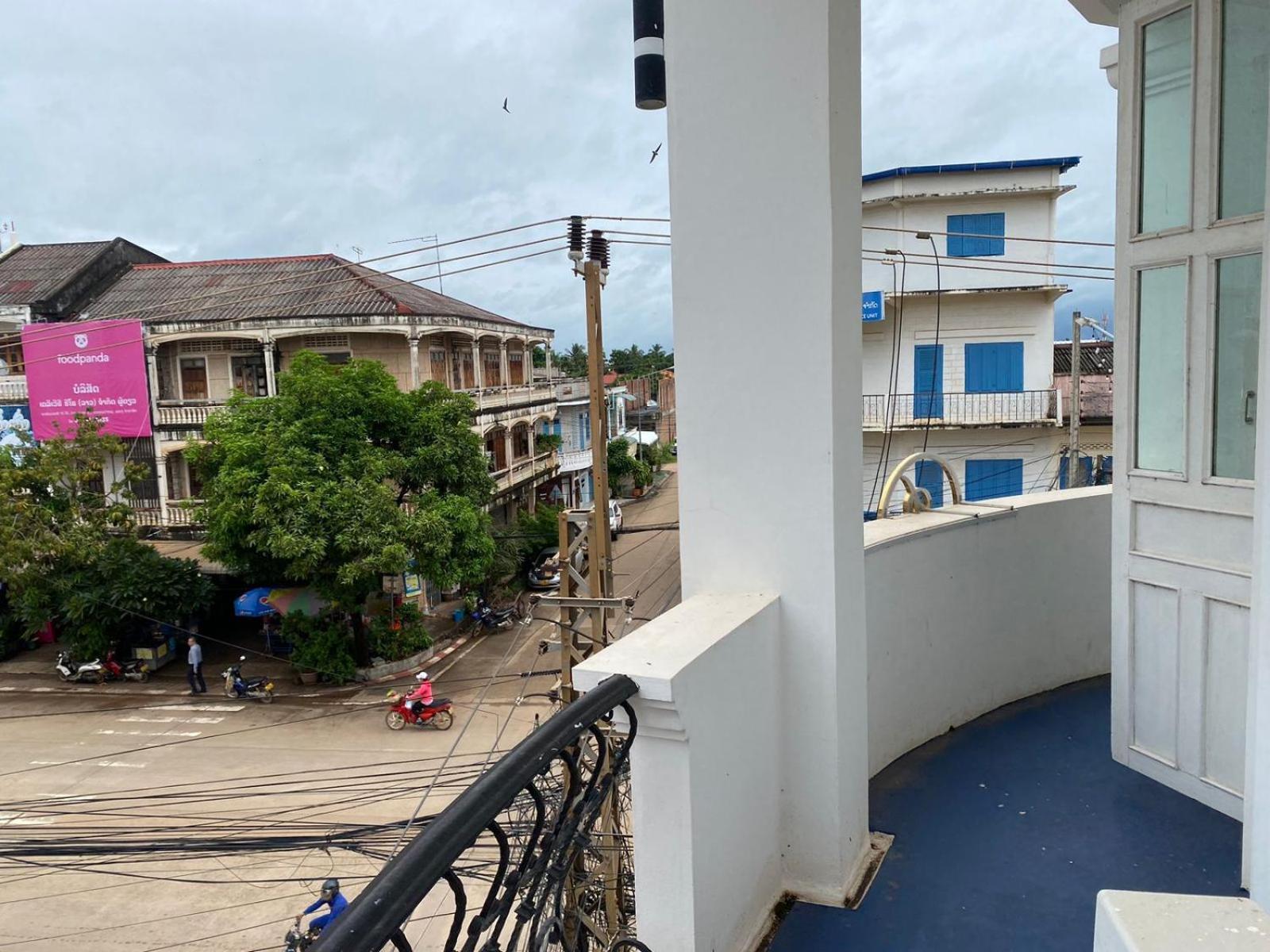 Subinh Hotel And Restaurant Pakse Buitenkant foto