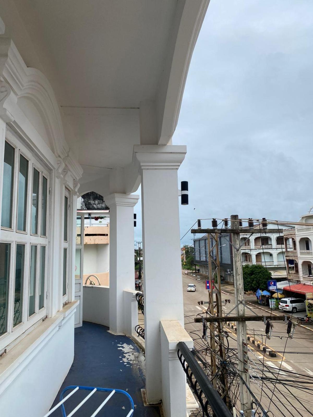 Subinh Hotel And Restaurant Pakse Buitenkant foto