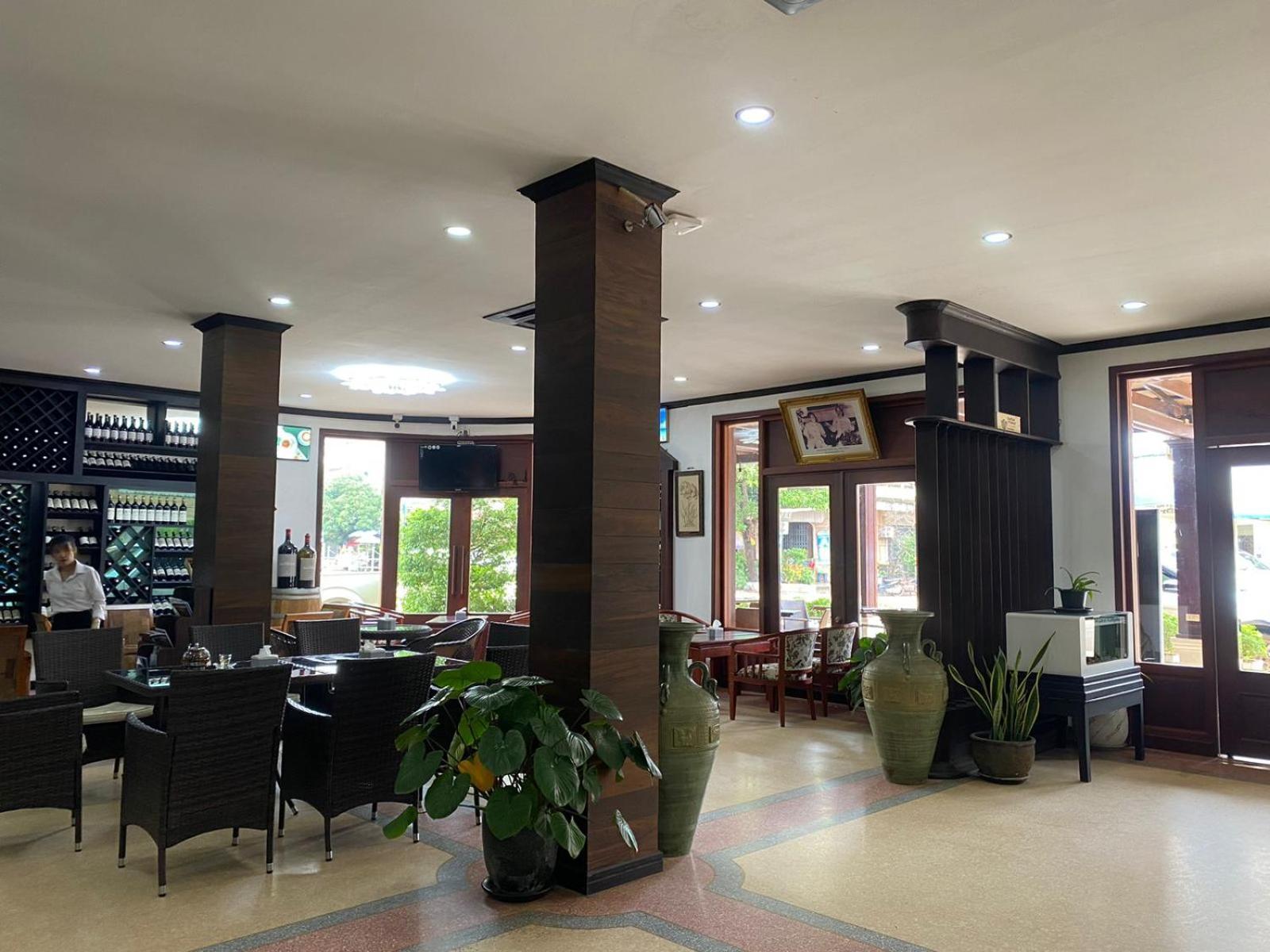 Subinh Hotel And Restaurant Pakse Buitenkant foto