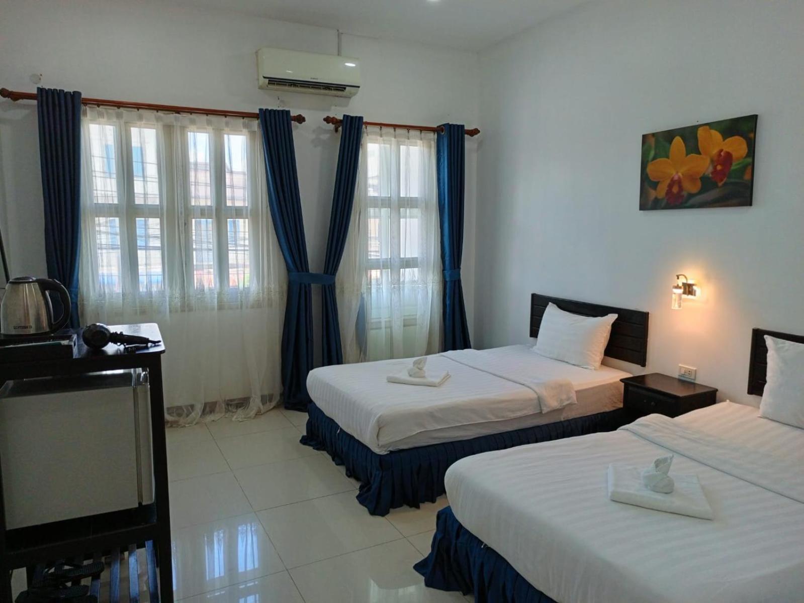 Subinh Hotel And Restaurant Pakse Buitenkant foto